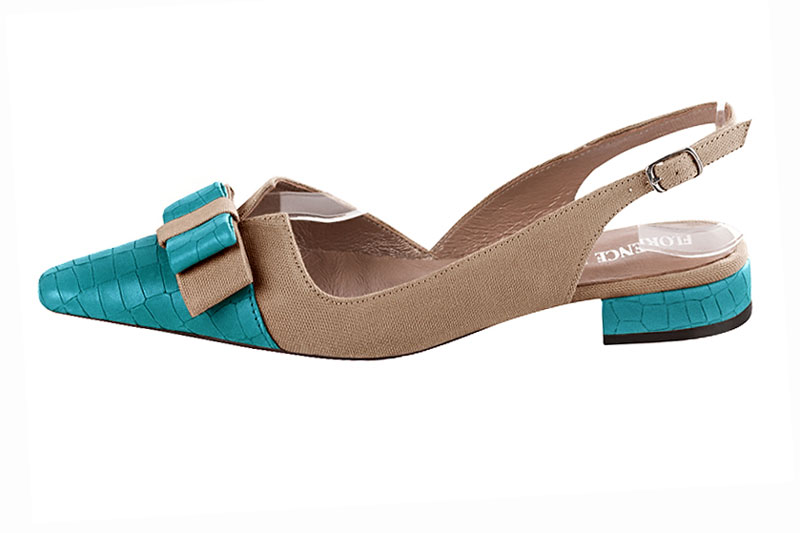 Turquoise blue and tan beige women's open back shoes, with a knot. Tapered toe. Flat block heels. Profile view - Florence KOOIJMAN
